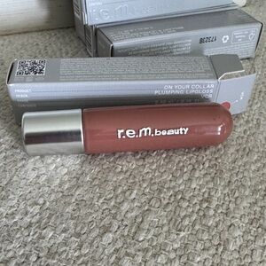 REM BEAUTY On Your Collar Plumping Lip Gloss - VCR NWT